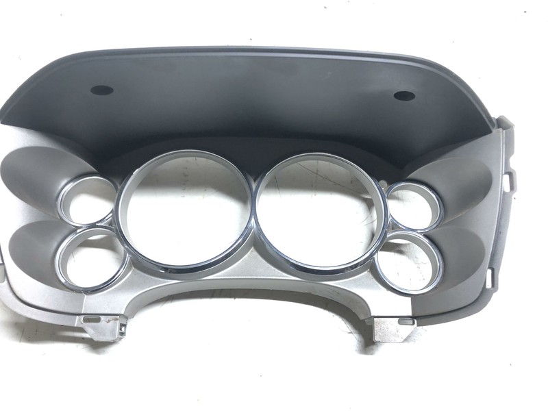 07-14 Chevrolet Silverado 1500 2500 Speedometer Bezel Assembly OEM .