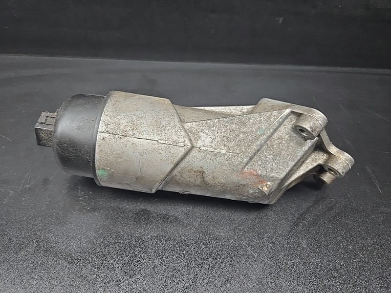 2014 - 2017 Maserati Ghibli 3.0L Engine Oil Filter Housing OEM 298937