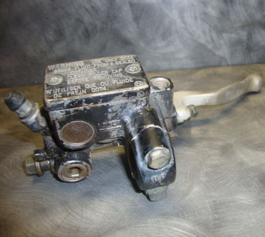 1986 Honda XR250R XR250 XR 250 R Dirt Bike Right Brake Lever Master Cylinder G6