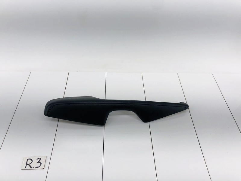 16-18 KIA SORENTO FRONT LEFT DRIVER SIDE DOOR PANEL ARMREST OEM
