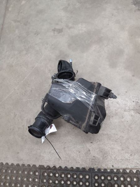 Air Cleaner 3.0L Automatic Transmission Fits 02-04 AUDI A6 263417