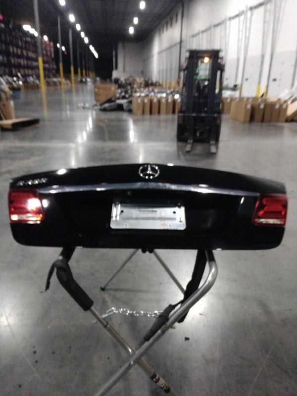 2016 MERCEDES E-CLASS Black Deck Lid OEM 2127500975 128K Miles