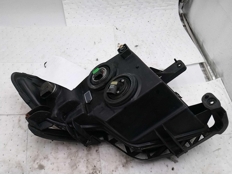 2010 Ford Edge Left Headlight Assembly - Hazy Lens, Used, OEM 303211