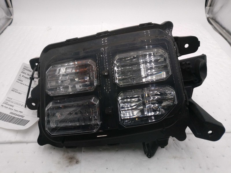 2021 Mitsubishi Outlander Sport Left Turn Signal Light Assembly Black Used