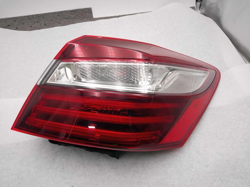 2017 Honda Accord Left Tail Light Assembly OEM Used 27110 7870901 160K Miles