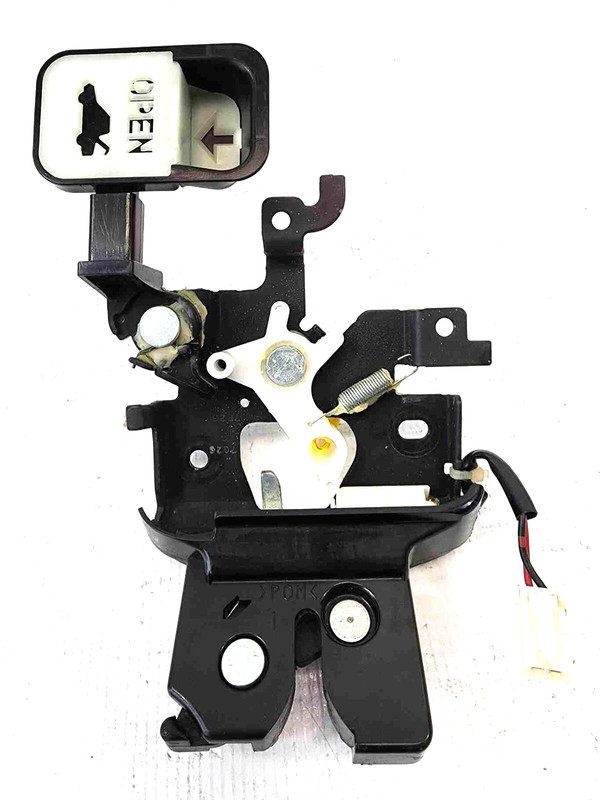 2008 Mazda 3 Truck Lid Latch Release BN8P56820A