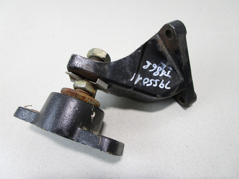 79550A1 44364A1 V6 V8 4.3-5.7 GM Mercruiser Stern Drive Engine Motor Mount