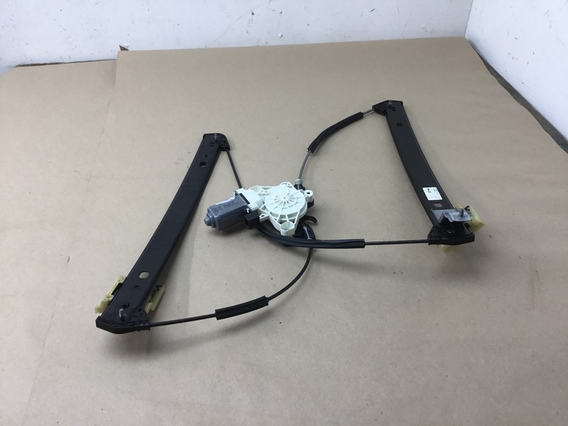 Audi A8 A8L D5 2019 Front Right Passenger Door Window Regulator Motor 19-23 ; :O