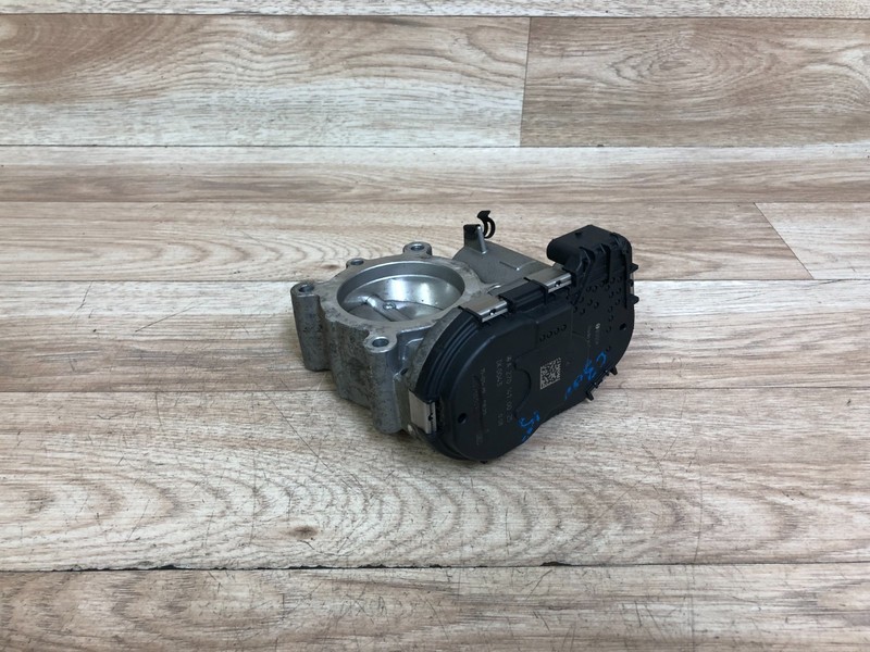 MERCEDES BENZ OEM W205 C300 FRONT ENGINE MOTOR FUEL THROTTLE BODY VALVE 15-17