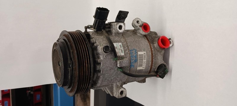 17-'20 HYUNDAI ELANTRA AC Compressor Sedan 2.0L 49k miles OEM 1 Year Wnty!