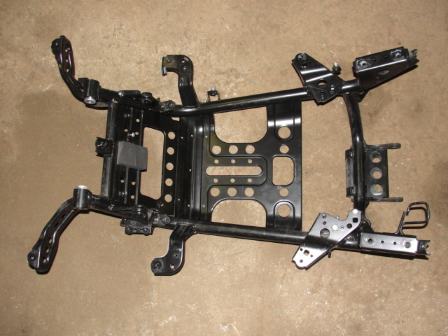 09 YAMAHA YP 400 MAJESTY LOWER BOTTOM SUB FRAME CHASSIS YP400