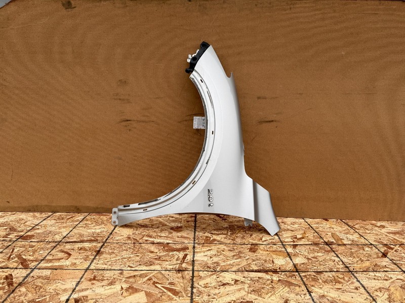 INFINITI QX30 2017-2019 OEM LEFT DRIVER FENDER ASSEMBLY(SILVER)