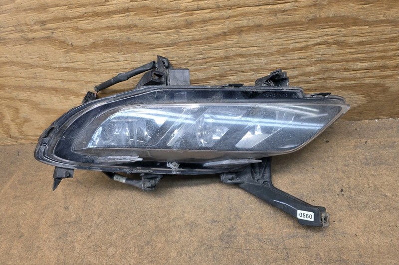 2016 2017 2018 NISSAN MAXIMA Front Bumper RH PASSENGER FOG LIGHT 01219102 OEM