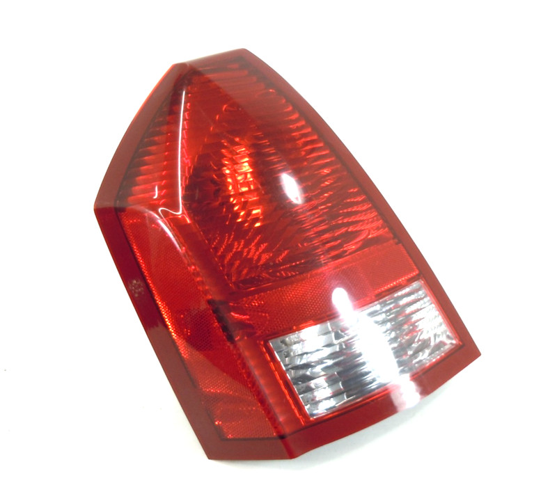 2005-2007 Chrysler 300 Tail Light Lamp Driver Left OEM Base Limited Touring
