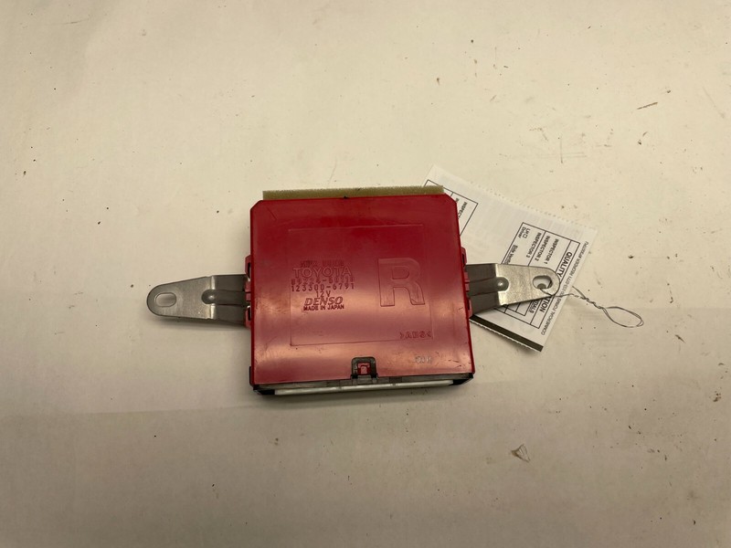 2007-2009 LEXUS LS460 RIGHT PASSENGER REAR DOOR CONTROL MODULE USED 89224-50110
