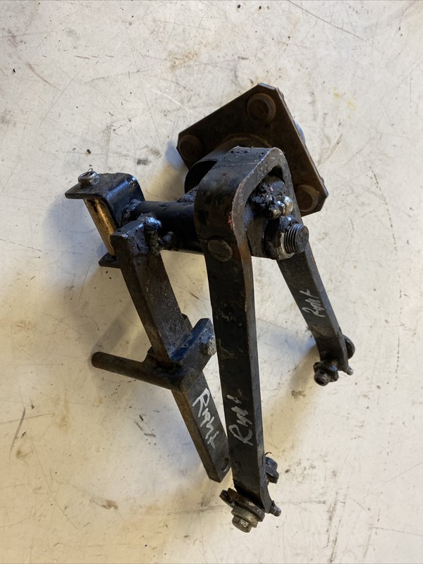 VINTAGE 70’s EZGO GOLF CAR Front Right A Arm Suspension And Wheel Hub Spindle