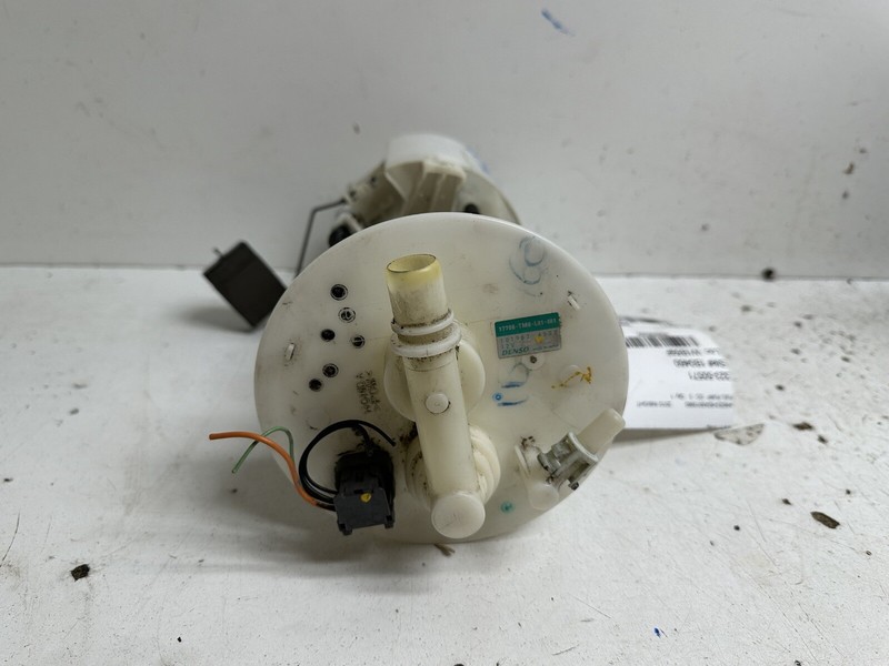 2010-2011 Honda Insight Fuel Pump w Sending Unit & Bracket