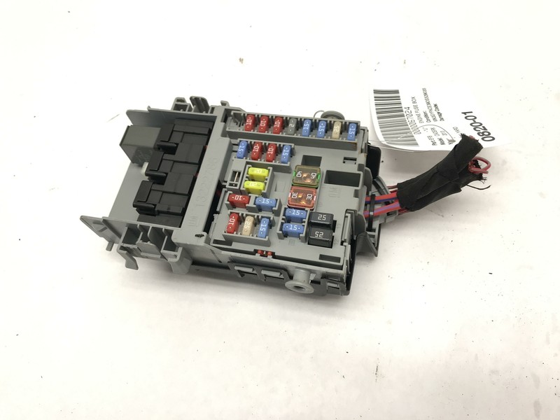 13 CADILLAC SRX ENGINE BAY FUSEBOX OEM CUT OFF OEM FUSE BOX