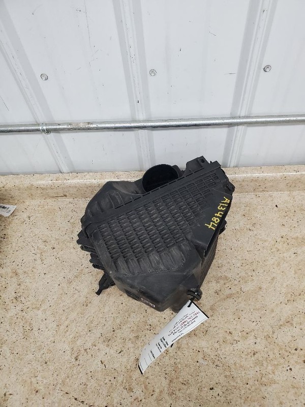 Air Cleaner 3.3L Fits 13-19 SANTA FE 302541