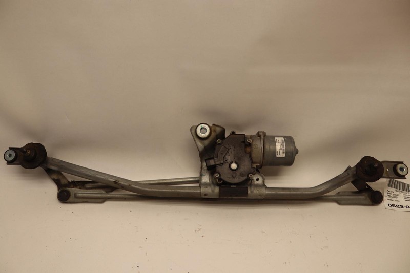 2007-2014 CADILLAC ESCALADE ESV FRONT WINDSHIELD WIPER TRANSMISSION MOTOR OEM