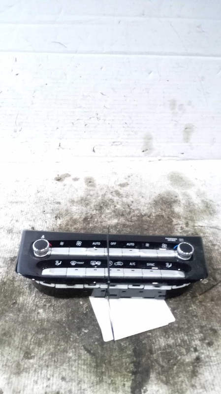 2019 Genesis G90 A/C Selector Switch OEM White 97250D2150 90K Miles