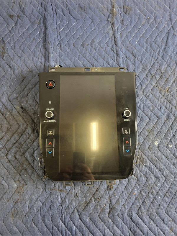 Used Oem Subaru Dash Audio Radio Display Screen for 2021-2022 Outback