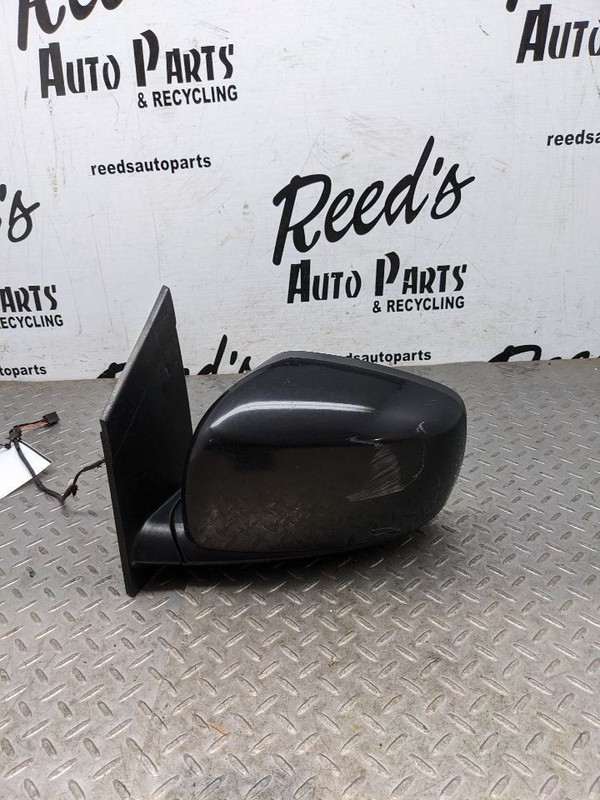 Driver Side View Mirror Power Painted Fits 11-16 TOWN & COUNTRY 1161631