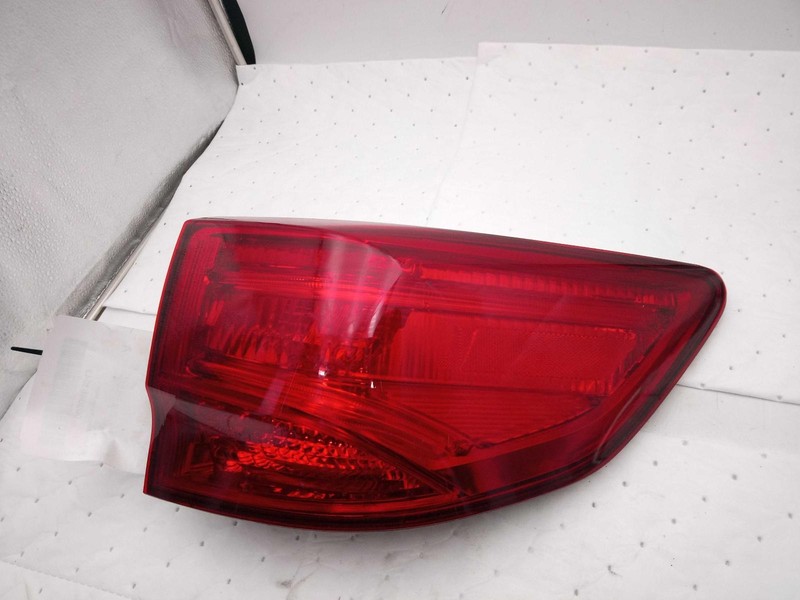 2015 Acura MDX Right Tail Light Assembly Black Aftermarket 344344 130K Miles