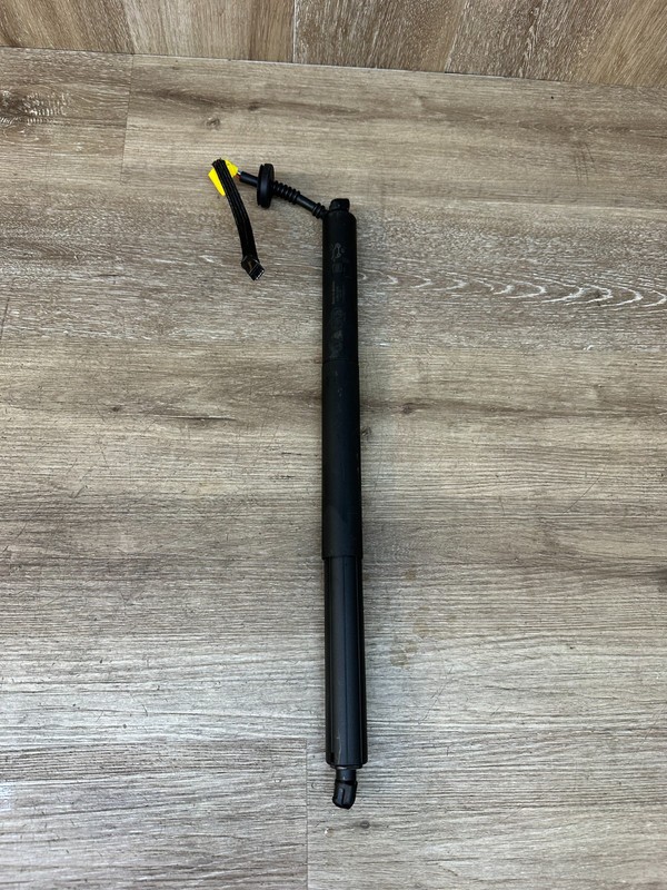 2017-2023 CADILLAC XT5 RH RIGHT POWER LIFTGATE STRUT MOTOR OEM 42807258