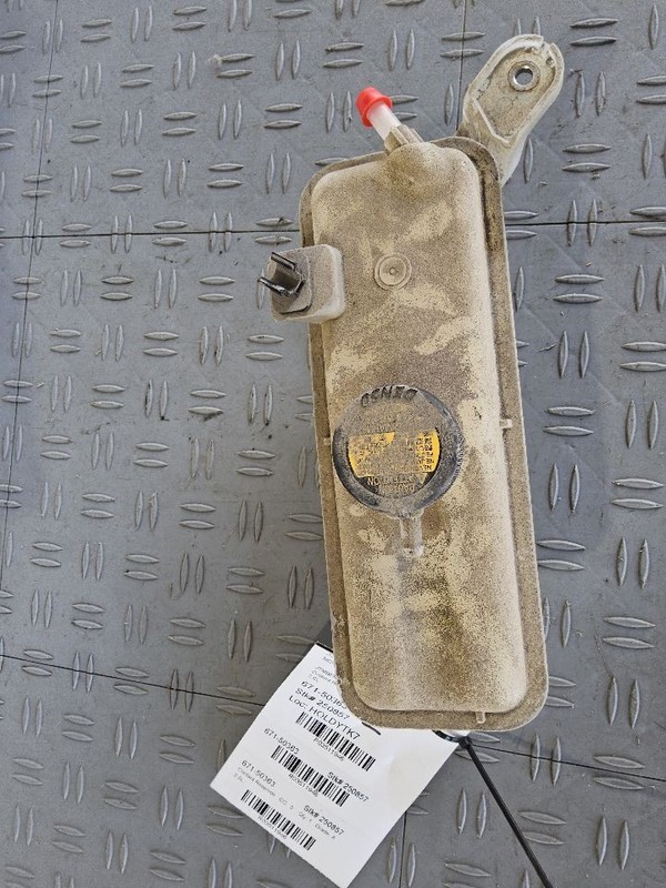 Coolant Reservoir Fits 06-18 RAV4 3511946