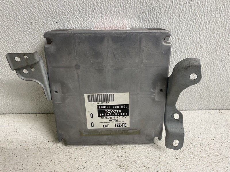 2001-2002 Toyota Corolla 4 Speed Engine Computer Module Ecu Pcm 89661-02801 Oem