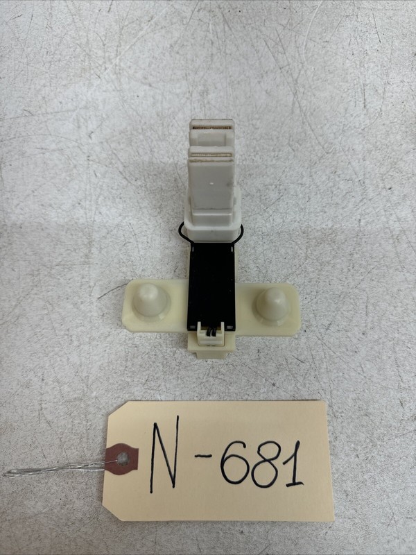 ⚡️17-22 Tesla 3 Battery End Link Terminal Fuse Relay Module 3-2840625-1 681 B145
