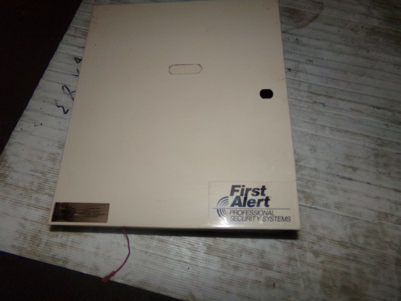 First Alert AD 937225 N5719V1 2/96 Metal Alarm Enclosure Box *FREE SHIPPING*