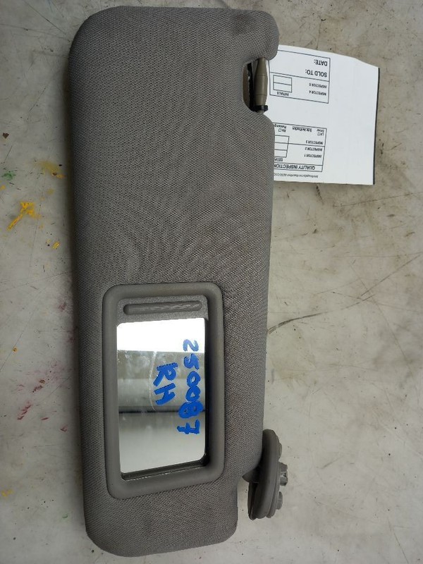 12-17 TOYOTA CAMRY LE PASSENGER RIGHT SUN VISOR WITH ILLUMINATION