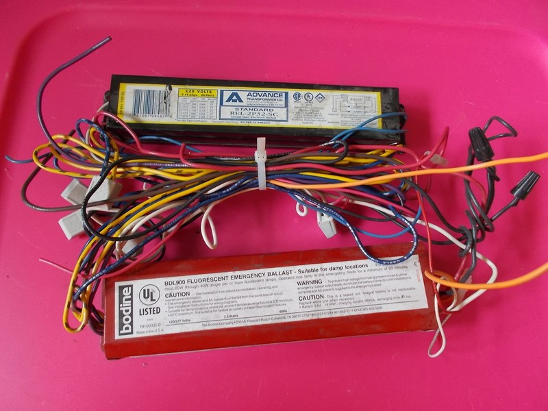 Bodine Fluorescent Emergency Ballast w/ Advance Transformer BEL-2P32-SC 120V