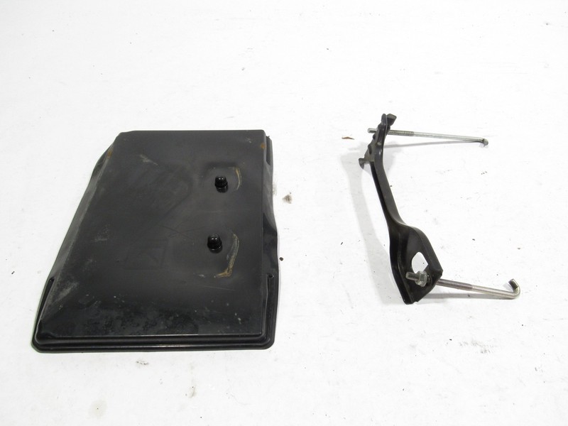 17-21 Toyota 86 GT 2018 Battery Compartment Support Mount Bracket Set 2 PCS ;