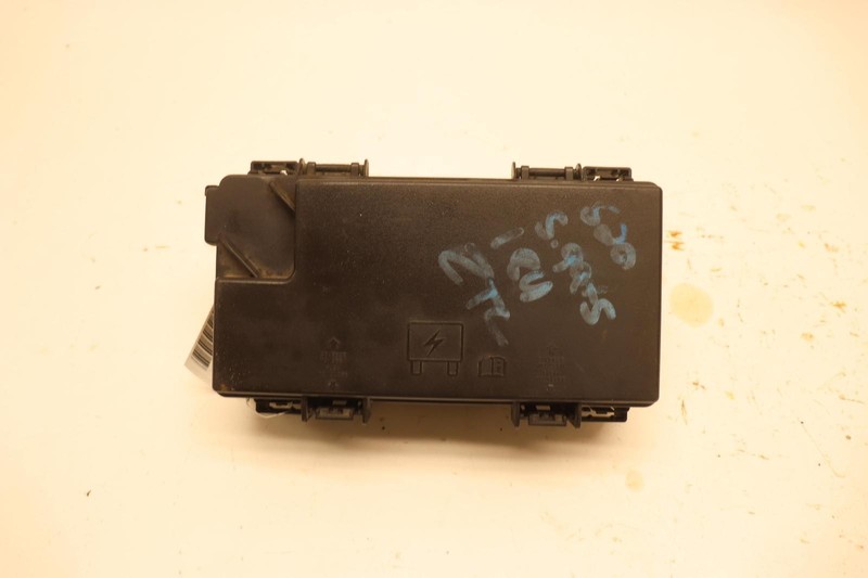 2015-2020 DODGE GRAND CARAVAN POWER JUNCTION DISTRIBUTION FUSE BOX MODULE OEM