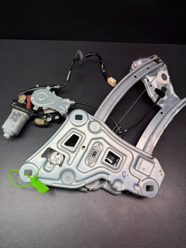 10 - 15 Lexus IS250 IS350 Convertible Rear Right Window Regulator & Motor OEM