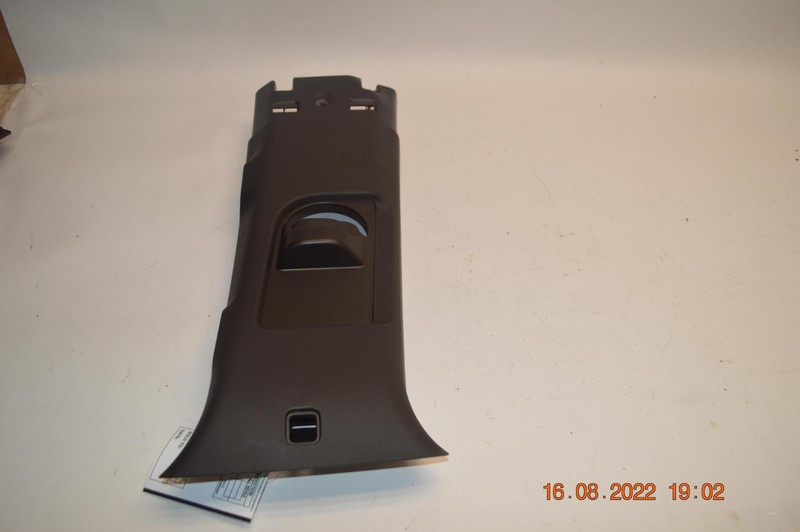 2021-2022 GMC YUKON RIGHT PASSENGER SIDE B PILLAR UPPER COVER PANEL OEM