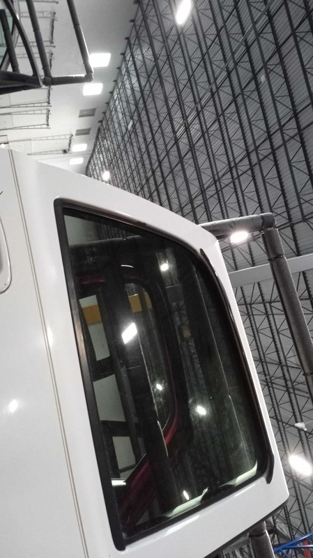 2004 Chevrolet Tahoe Rear Right Door White 590119 Used OEM Part