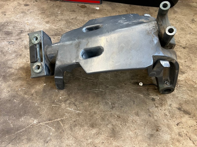 Mercury Outboard 70 80 90hp Swivel Bracket 8710A13 FRESHWATER!