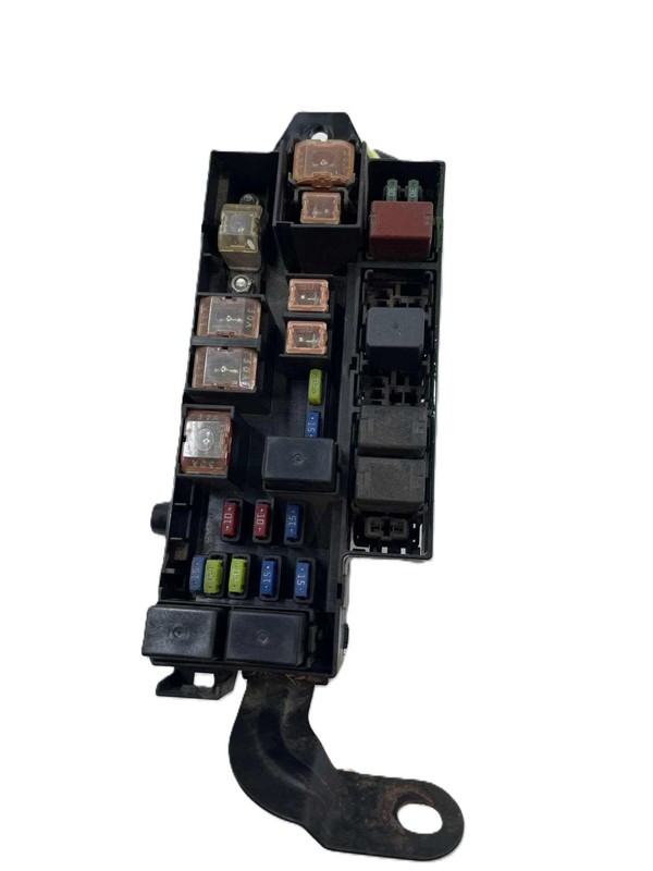 2005-2008 Subaru Forester Engine Compartment Fuse Box Assembly 82231SA500L OEM