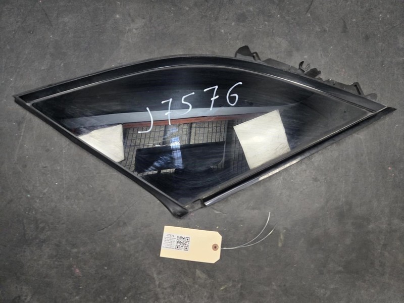 Left Quarter Glass 2018 Land Rover Range Rover Velar J8A2-29601-BC 2019 - 2022