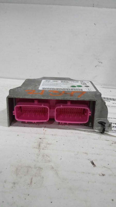 Used Air Bag Module fits: 2017 Kia Cadenza Air Bag console front Grade A