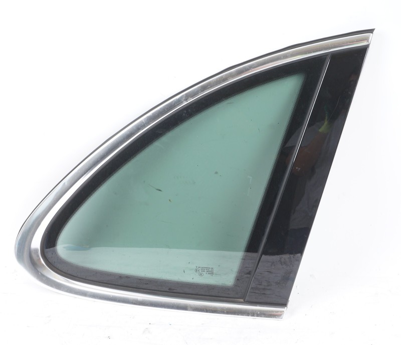 11-18 Porsche Cayenne 958 Rear Right Passenger Side Door Vent Window Glass OEM