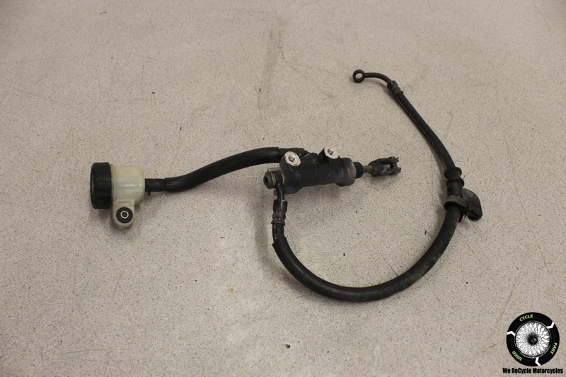 2007 Yamaha FZ1 REAR BACK BRAKE MASTER CYLINDER W RESERVOIR HOSE FZ 1 07