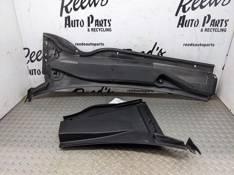 2010-2015 Chevy Camaro Cowl Panel Grilles Left and Right Side Genuine OE 1192597
