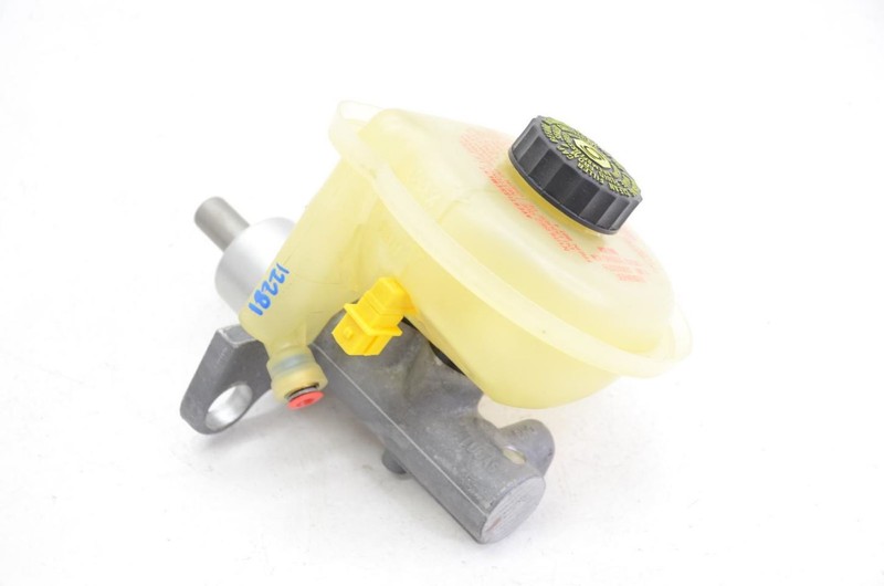 Brake Master Cylinder Fits 01-03 PORSCHE BOXSTER