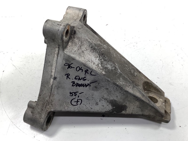 96-04 ACURA RL Bracket, Passenger Side Main Engine Mounting 50824-SZ3-000 OEM