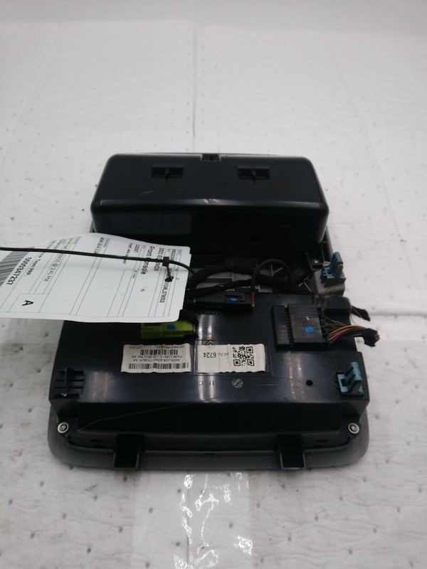 2021 Chevrolet Equinox OEM Grey Center Console 73000 Miles - Fits 18-22 Models